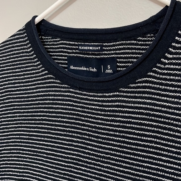 Abercrombie & Fitch Navy Blue White Striped Short Sleeve Sweater Preppy Small S - Picture 2 of 3